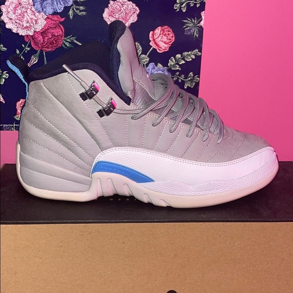 Jordan 12 UNC - Picture 1 of 8